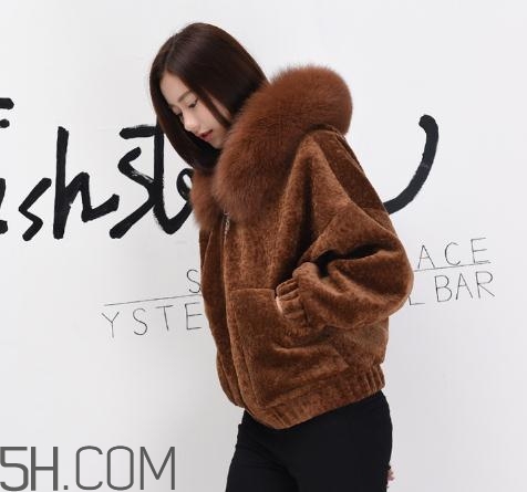 羊剪絨大衣多少錢一件？羊剪絨大衣大概價(jià)位