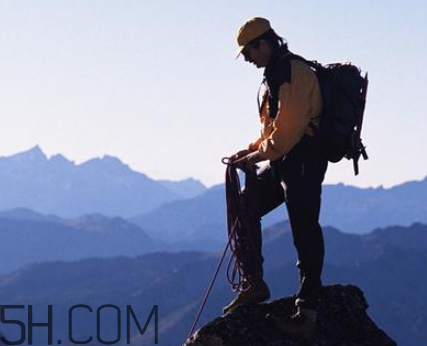 登山鞋什么牌子好？登山鞋與徒步鞋的區(qū)別
