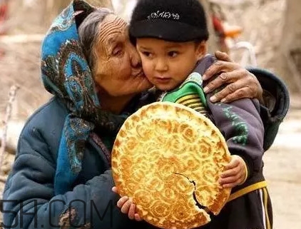 馕有營(yíng)養(yǎng)嗎？維族人吃馕為啥要分開(kāi)吃