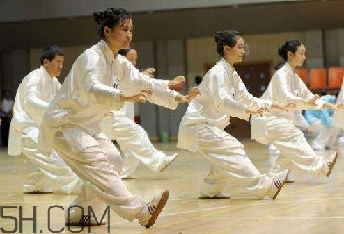 八段錦是誰(shuí)創(chuàng)立的？八段錦什么時(shí)候練最好
