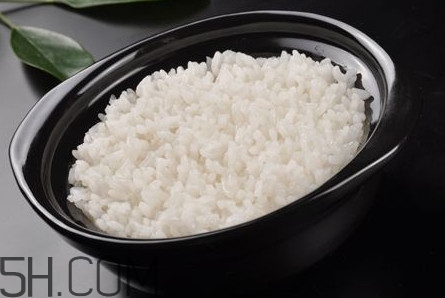 煮飯是用電飯煲好還是電壓力鍋好？煮飯是精煮還是快煮