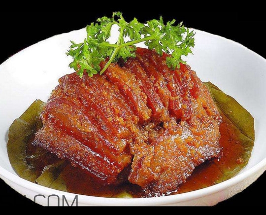 粉蒸肉五花肉怎么腌制？做粉蒸肉的肉要去皮嗎