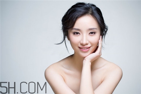 隆胸會得乳腺癌嗎？隆胸會不會影響月經(jīng)？