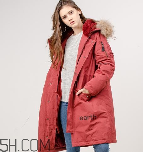 moussy的衣服怎么樣？moussy的外套很大嗎？