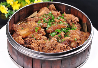 粉蒸肉五花肉怎么腌制？做粉蒸肉的肉要去皮嗎