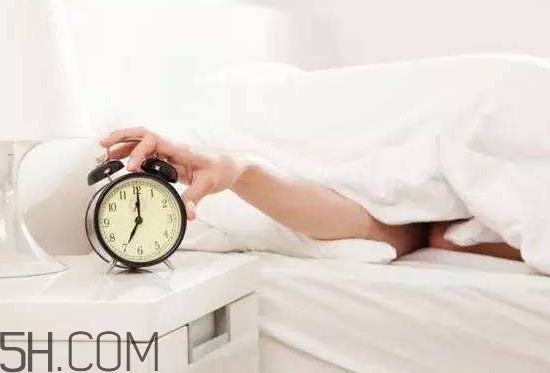 睡眠不足會(huì)有什么影響？長(zhǎng)期睡眠不足是指多少時(shí)間以上