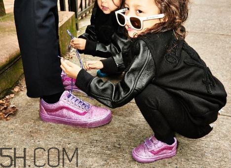 opening ceremony與vans聯(lián)名glitter 2 pack系列多少錢(qián)_在哪買(mǎi)？