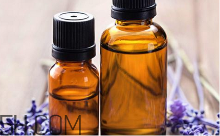 油性發(fā)質(zhì)能用精油護(hù)發(fā)嗎？薰衣草精油能預(yù)防頭發(fā)分叉嗎？