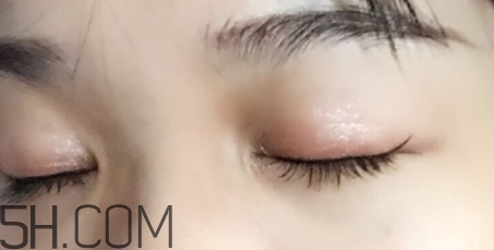 眼影可以當眉粉嗎？眼影和眉粉有什么區(qū)別