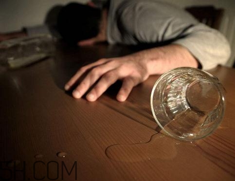 酒精肝可以性生活嗎？酒精肝影響性功能嗎？