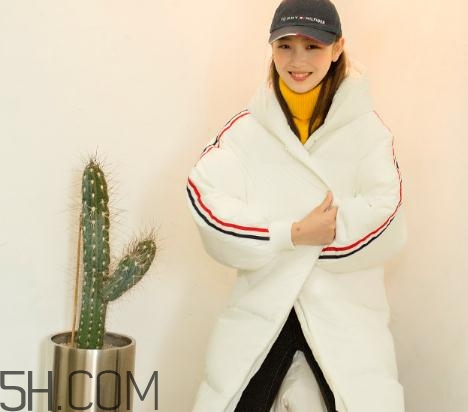 白色羽絨服怎么保存不發(fā)黃？白色羽絨服怎么打理？