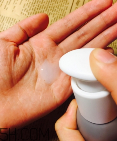 二爺新漢方氨基酸洗面奶怎么用？二爺洗面奶使用心得