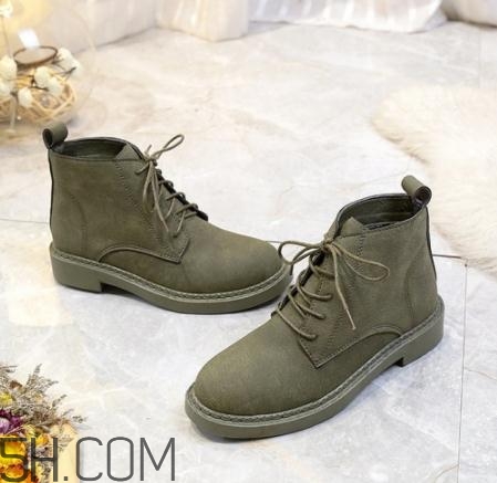 翻毛皮鞋弄上油怎么辦？翻毛皮鞋上的油漬怎么清洗？