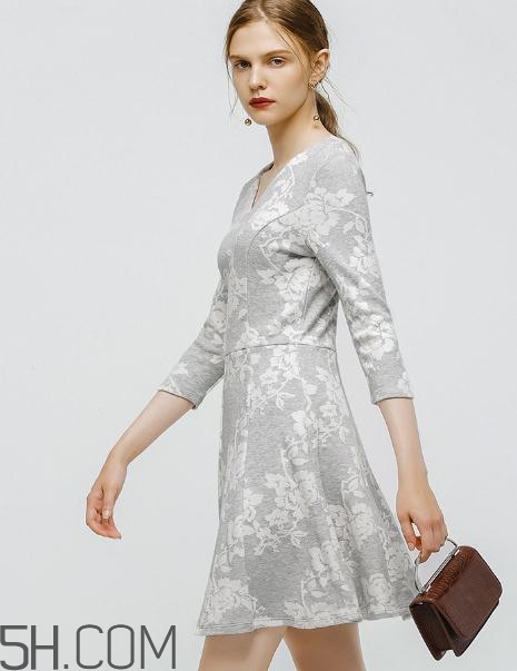 max co衣服貴嗎？max co衣服什么價位？