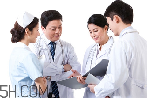 冠心病會引起頭暈嗎？冠心病會引起腳腫嗎？