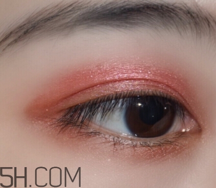 稚優(yōu)泉眼影怎么畫(huà)？稚優(yōu)泉眼影畫(huà)法視頻