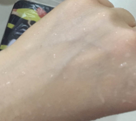 卡姿蘭氣墊cc和瑪麗黛佳哪個(gè)好？對(duì)比