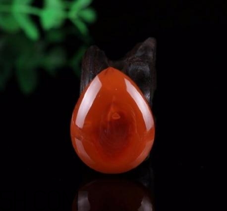南紅瑪瑙可以泡水嗎？南紅瑪瑙能沾水嗎？