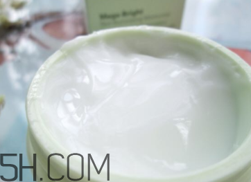 悅木之源維C精華霜怎么樣？悅木之源維C精華霜好用嗎？