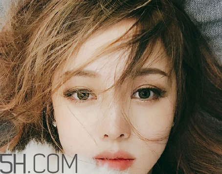 謎尚和瑪麗黛佳素顏霜哪個好？素顏霜對皮膚傷害大嗎？