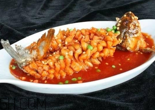 松鼠魚為什么叫松鼠魚？松鼠魚是什么魚做的