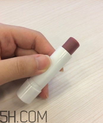 balea櫻桃潤唇膏好用嗎？balea櫻桃潤唇膏多少錢？