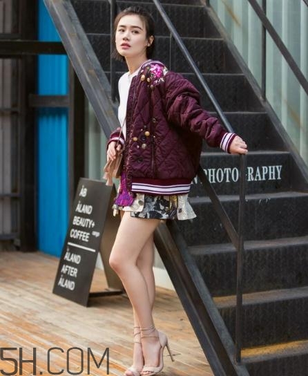 棒球服怎么搭配？棒球外套搭配圖片