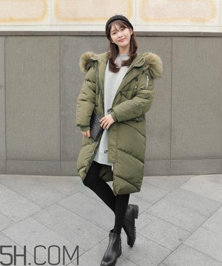 軍綠色羽絨服怎么搭配？軍綠色羽絨服搭配圖片