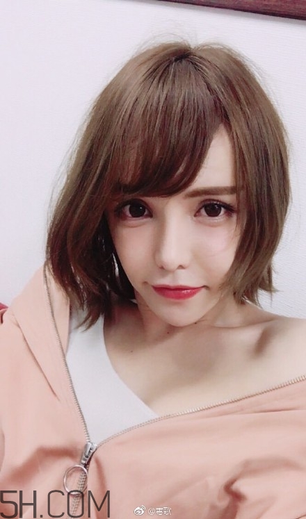 女人說(shuō)嘖嘖是什么意思？女生發(fā)消息嘖嘖代表什么