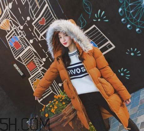 羽絨服用什么洗滌劑？洗羽絨服用洗衣粉還是洗衣液？