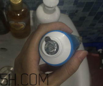 露得清綿密洗面奶怎么樣？露得清綿密洗面奶好用嗎？