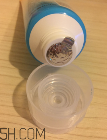 露得清綿密洗面奶怎么樣？露得清綿密洗面奶好用嗎？