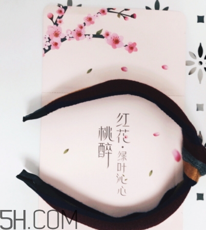 素萃面膜怎么樣？素萃面膜有熒光劑激素嗎？