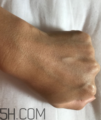 小蜜蜂潤(rùn)膚露怎么樣？小蜜蜂潤(rùn)膚露好用嗎？