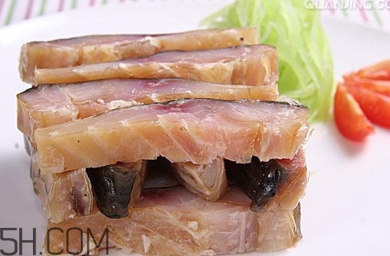 如何去除咸魚的腥味？咸魚一般要蒸多久時間