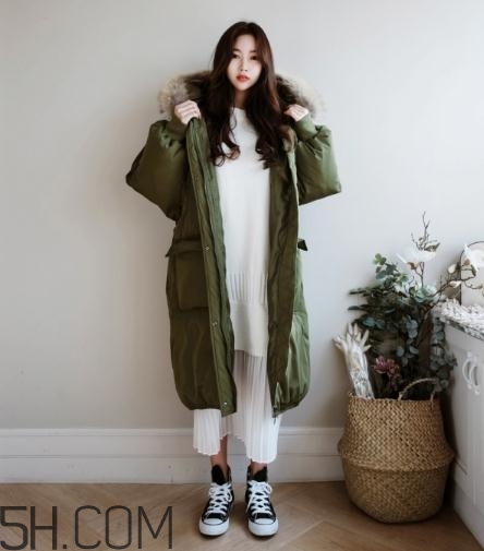 綠色羽絨服怎么搭配？綠色羽絨服搭配圖片