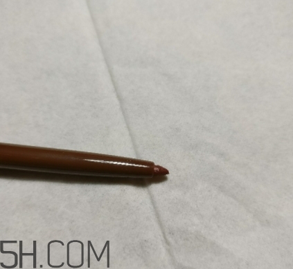 稚優(yōu)泉眼線膠筆好用嗎？稚優(yōu)泉眼線膠筆和眼線液筆哪個(gè)好