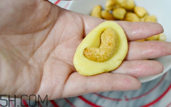 腰果是哪里的特產(chǎn)？腰果價格多少錢一斤