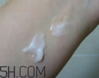 稚優(yōu)泉凍乳是什么？稚優(yōu)泉深海精靈保濕凍乳怎么用