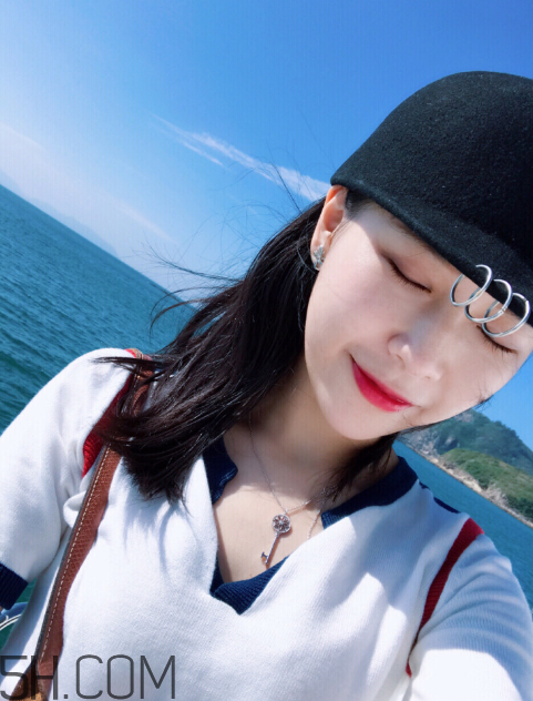 雅詩蘭黛口紅350好看嗎？雅詩蘭黛370口紅好看嗎？