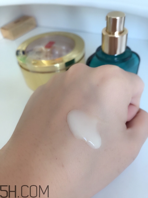 雅詩蘭黛小綠瓶好用嗎？雅詩蘭黛小綠瓶多少錢？