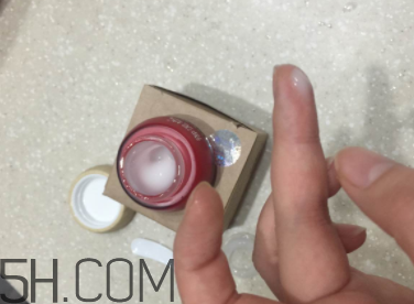 御泥坊紅石榴眼霜怎么樣？御泥坊紅石榴眼霜好用嗎？