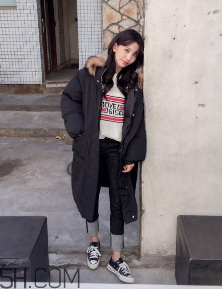 長(zhǎng)款棉衣如何搭配？長(zhǎng)款棉服搭配圖片
