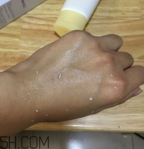 一葉子去角質(zhì)素怎么樣？一葉子去角質(zhì)素怎么用？