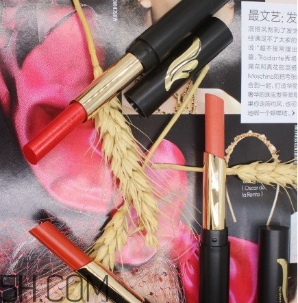 mistine羽翼口紅哪個(gè)色最火？mistine口紅在泰國賣多少錢？