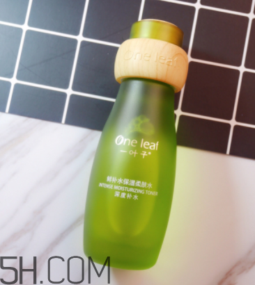 一葉子鮮補水柔膚水怎么樣？一葉子鮮補水柔膚水好用嗎？
