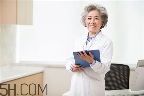 骨折多久可以走路？骨折多長時間可以下床活動？