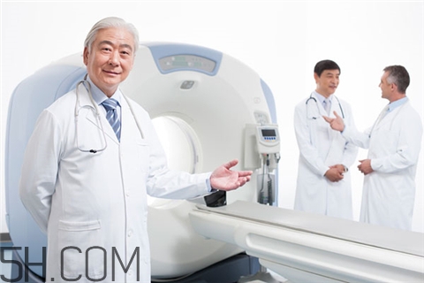 骨折需要打消炎針嗎？骨折打石膏多久能拆？