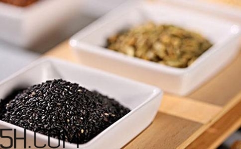 人為什么會掉發(fā)？怎么防止掉發(fā)？