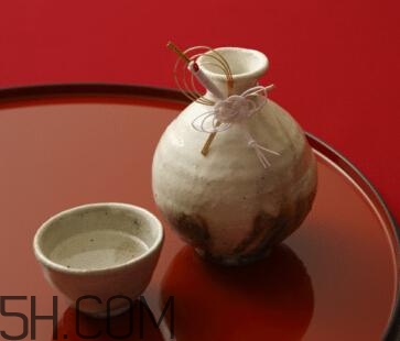 什么時候喝藥酒比較好？喝藥酒有什么禁忌？